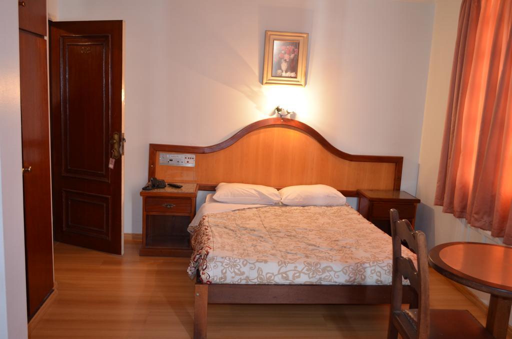 Reinales Plaza Hotel Σάο Πάολο Δωμάτιο φωτογραφία